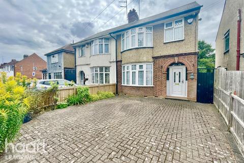 3 bedroom semi-detached house for sale, Dunstable Road, Luton