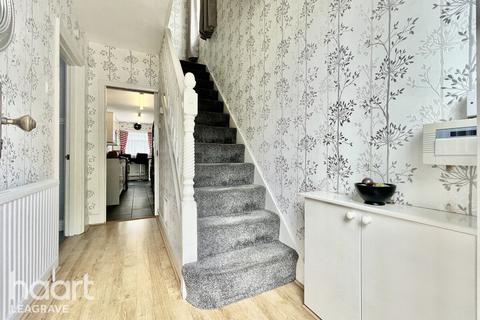3 bedroom semi-detached house for sale, Dunstable Road, Luton