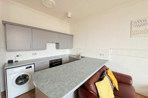 1 bedroom flat to rent, Roxburgh St, Central, Greenock, PA15