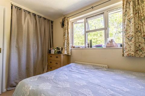 19 Stonefield Close, Eastleaze, Swindon, SN5 7EQ