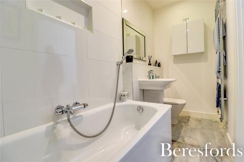 3 bedroom semi-detached house for sale, Chelsea Way, Brentwood, CM14