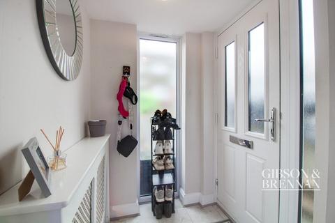 9 Bradbourne Way, Pitsea, Basildon, SS13 2DW