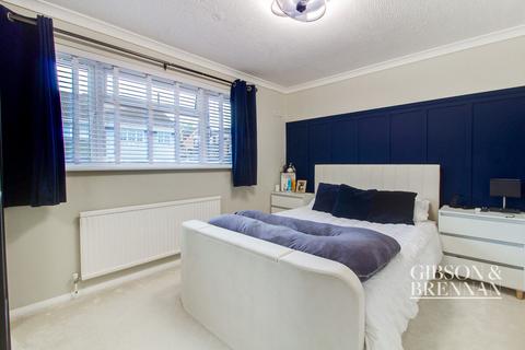 9 Bradbourne Way, Pitsea, Basildon, SS13 2DW