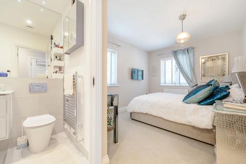 4 Bryan Gardens, Binfield, Bracknell, RG42 4JQ