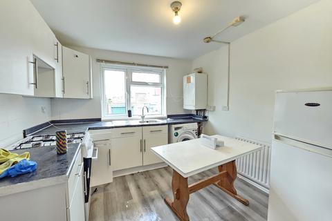2 bedroom flat to rent, Forest Lane, London E15