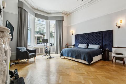 2 bedroom flat for sale, De Vere Gardens, Kensington, London