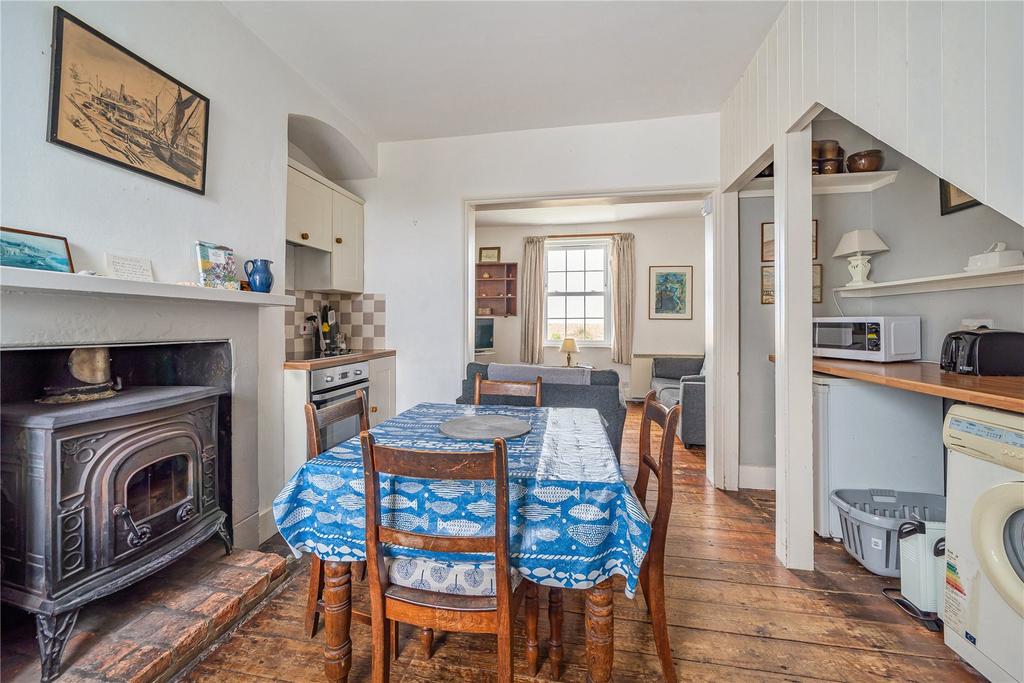 Kitchen/ Dining
