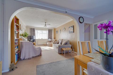 3 bedroom semi-detached house for sale, Kingsbrook, St. Ives, Cambridgeshire, PE27