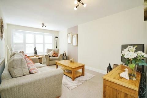 2 bedroom property for sale, Hawthorn Crescent, Burton-on-Trent DE15