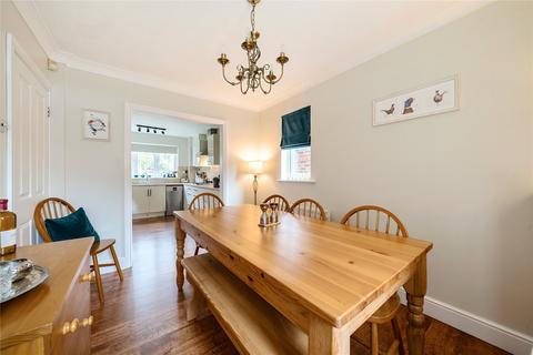 1 Falcon Close, Lightwater, GU18 5NB