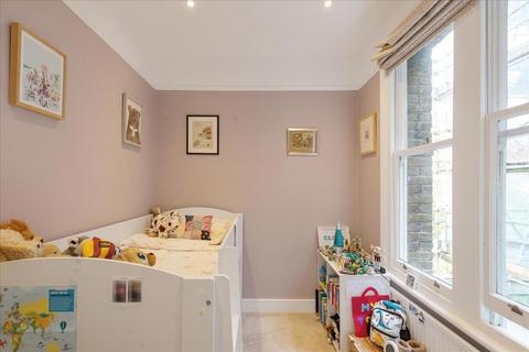 Flat 27, Bishops Mansions Bishops Park Road, London, SW6 6DZ