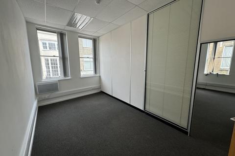 Office to rent, 8 Warwick Street, Worthing, BN11 3DL