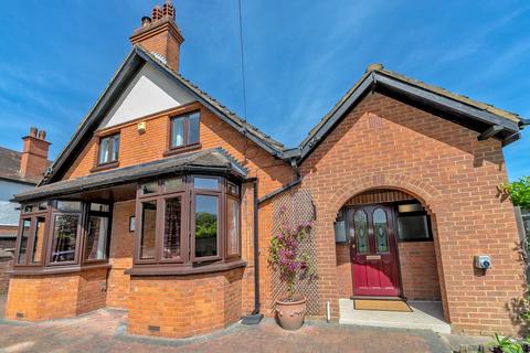 74 Buckingham Road, Bletchley, Milton Keynes, MK3 5HL