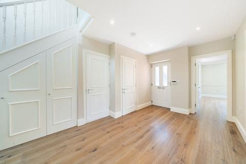 4 bedroom detached house for sale, Crescent Road, Shepperton, TW17