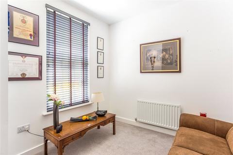 undefined, Gloucester Place, Cheltenham, Gloucestershire, GL52