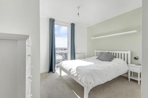 2 bedroom flat for sale, Adenmore Road, Catford