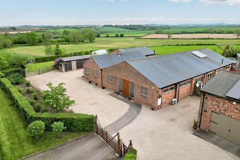 5 bedroom detached house for sale, Beeby Road, Scraptoft, Leicester