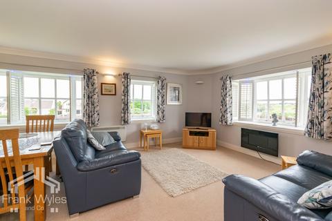 2 bedroom apartment for sale, Queens Manor, Bailey Avenue, Lytham St Annes, FY8 1FE