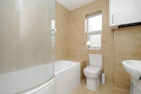 2 bedroom flat to rent, Bounds Green Road N11