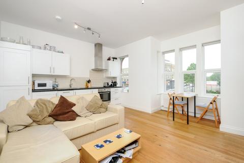 2 bedroom flat to rent, Bounds Green Road N11