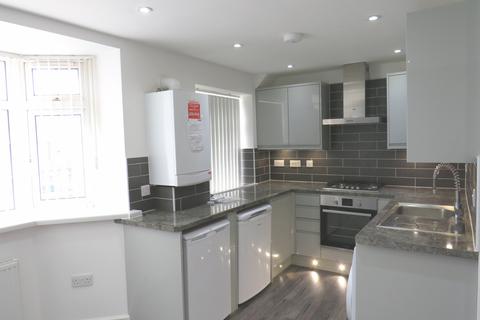 2 bedroom flat to rent, Bilton Road, Perivale, Greenford UB6