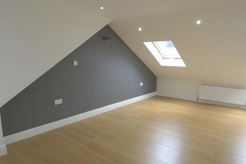 2 bedroom flat to rent, Bilton Road, Perivale, Greenford UB6
