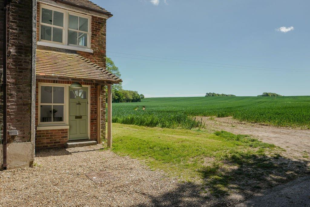 2 Claycourt Cottages