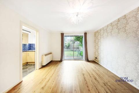 1 bedroom apartment for sale, Jacobs Avenue, Harold Wood, Essex, RM3