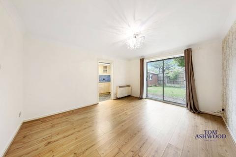 1 bedroom apartment for sale, Jacobs Avenue, Harold Wood, Essex, RM3