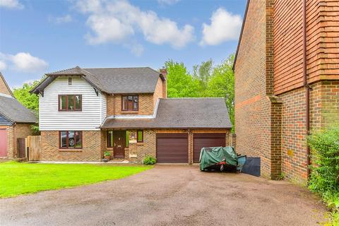 4 bedroom detached house for sale, Silver Tree Close, Walderslade, Chatham, Kent