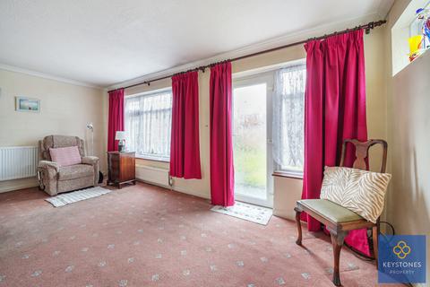 10 Ray Road, Romford, RM5 2HB