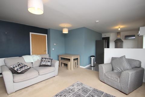 2 bedroom flat for sale, Chestnut Lane, Leeds, LS14