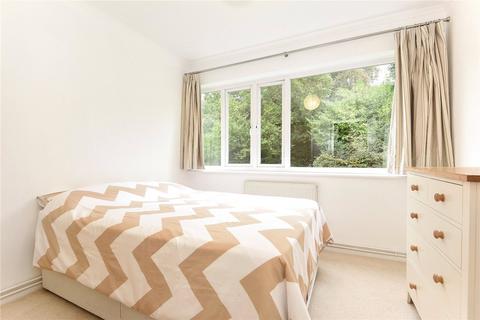 3 bedroom flat for sale, Heathfields, Sandrock Road