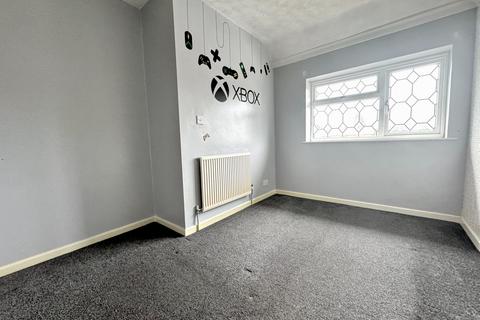 3 bedroom end of terrace house to rent, Waverley Road, Bloxwich WS3