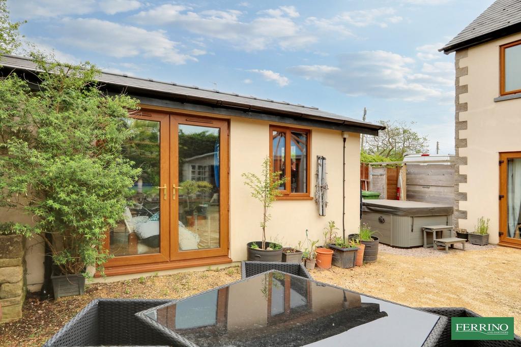 Studio/Office/Garden Room