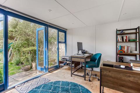 6 Elm Road, Godalming, GU7 3SW