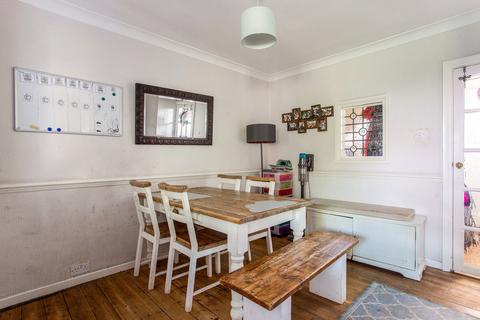 6 Elm Road, Godalming, GU7 3SW