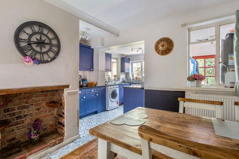 6 Elm Road, Godalming, GU7 3SW