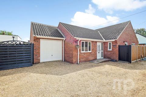 2 bedroom detached bungalow for sale, Norwich Road, Attleborough NR17