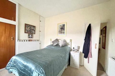 2 bedroom terraced house for sale, Cadogan Avenue, Huddersfield, HD3