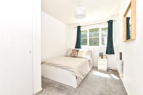 2 bedroom ground floor flat for sale, Autumn Drive, Sutton, Surrey