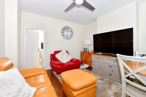 1 bedroom ground floor maisonette for sale, Station Road, Horsham, West Sussex