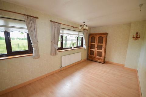 2 bedroom terraced house for sale, Lawnsway, Jarrow