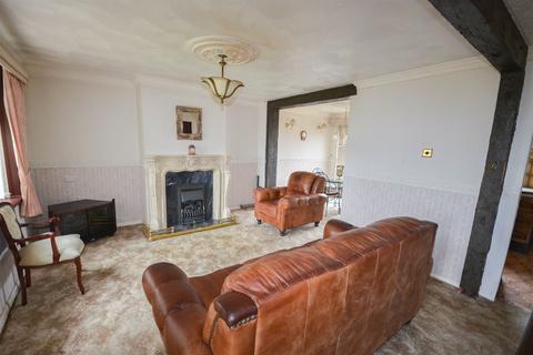 19 Lawnsway, Jarrow, NE32 4PU
