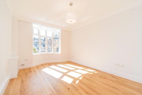 1 bedroom apartment to rent, Grove End Gardens, Grove End Road, St John's Wood, London, NW8