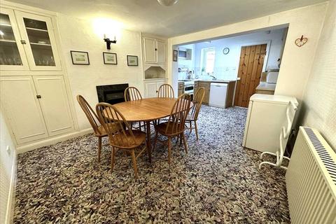 4 bedroom house for sale, Squirrel Cottage, Church Street, Filey