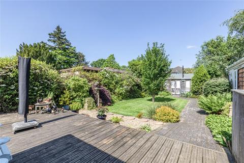 17 Corrie Road, Addlestone, KT15 2HU