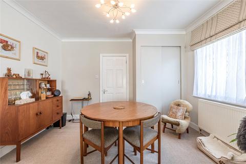 17 Corrie Road, Addlestone, KT15 2HU