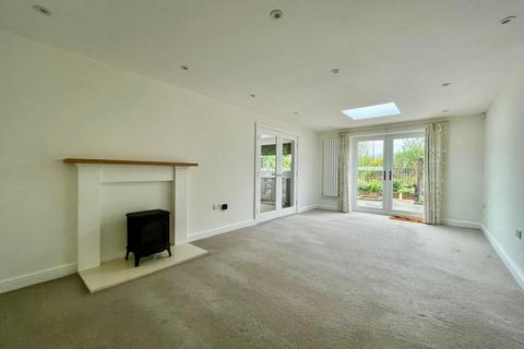 2 bedroom bungalow to rent, Moor Park Drive, Addingham, Ilkley, West Yorkshire, LS29