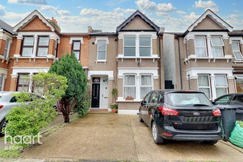 2 bedroom maisonette for sale, Coventry Road, Ilford